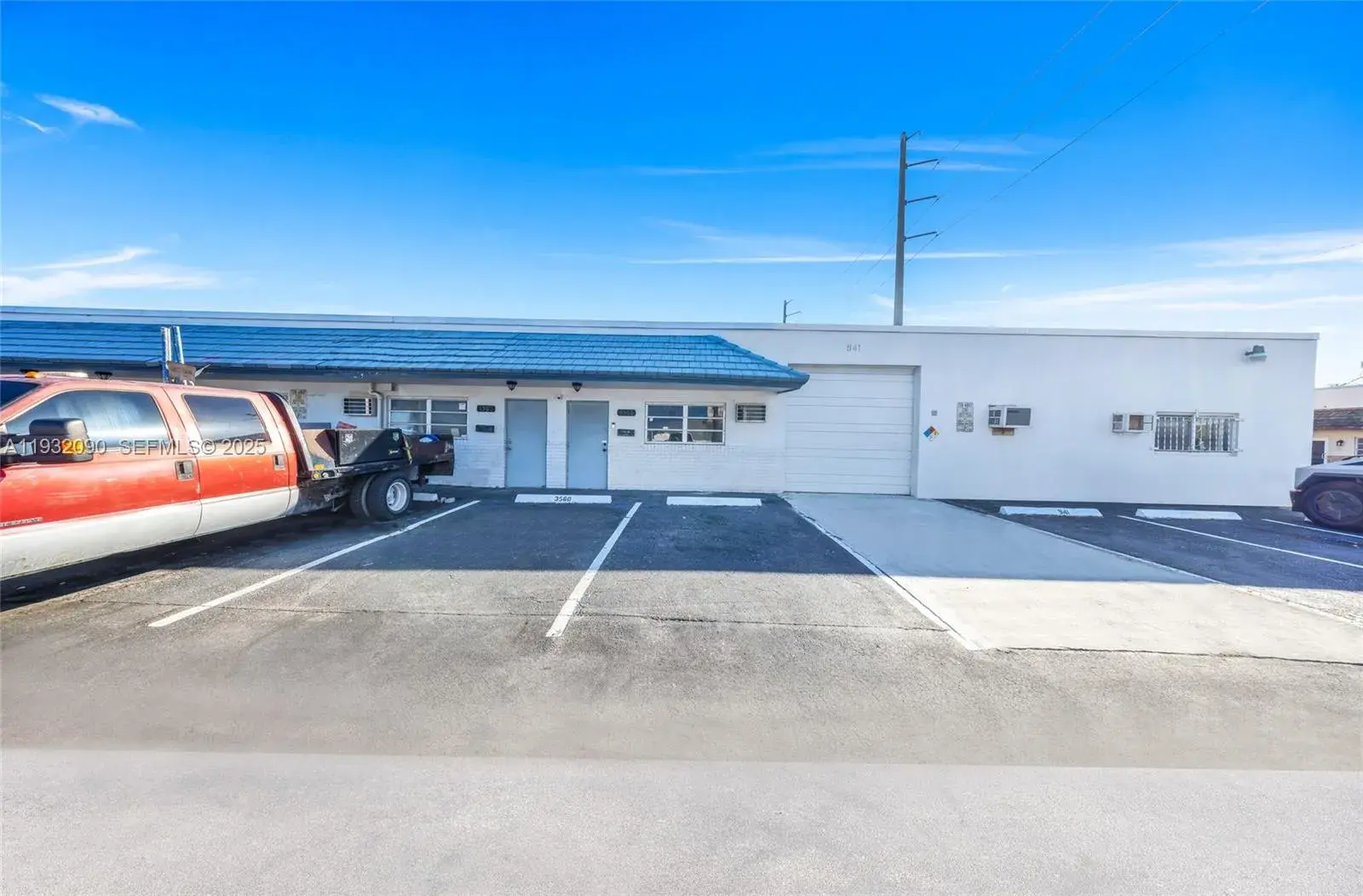 3560 NW 10th Ave, Oakland Park FL 33309