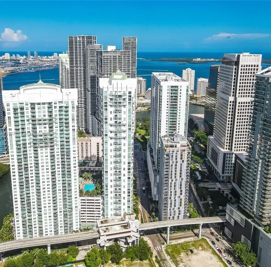 31 SE 5th St # 1911, Miami FL 33131