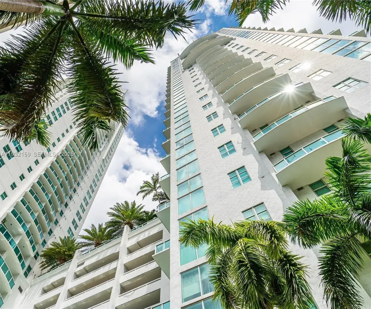 31 SE 5th St # 1911, Miami FL 33131
