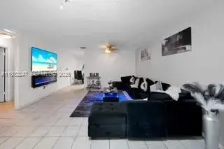 4457 NW 185th St, Miami Gardens FL 33055