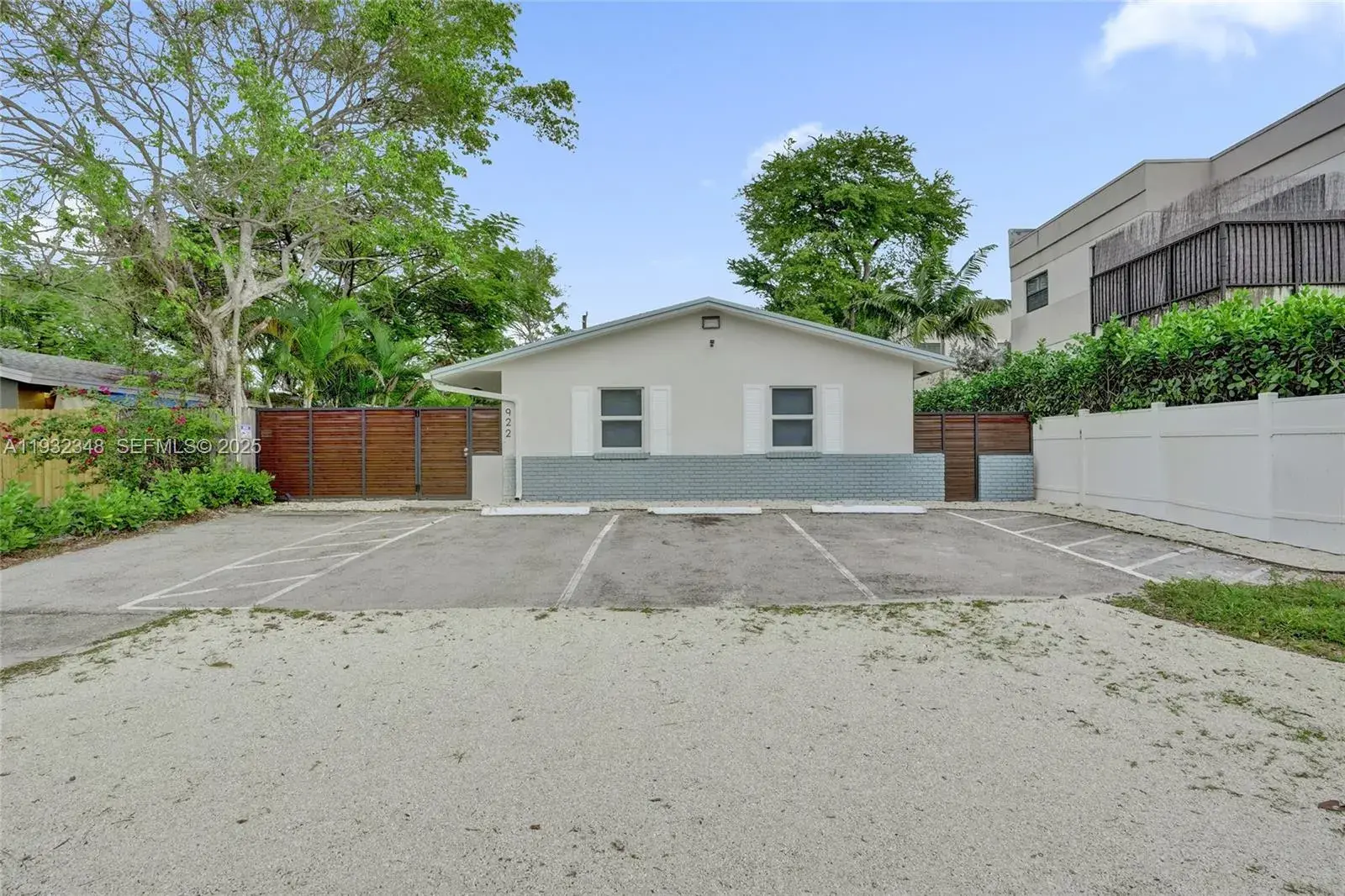 1 bedroom 1 bath Residential Lease for rent at 922 NW 4th Ave # 3, Fort Lauderdale FL 33311