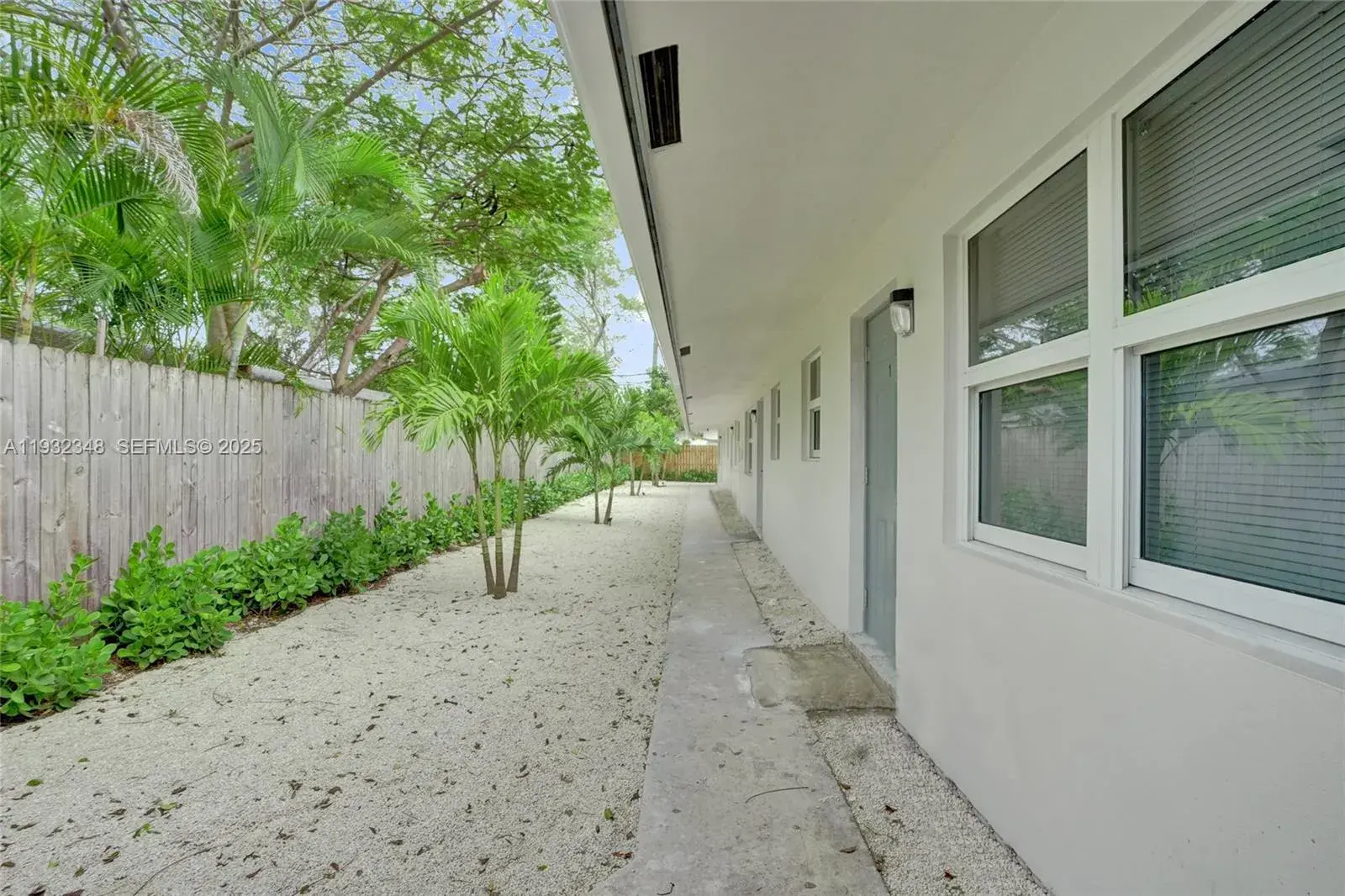 922 NW 4th Ave # 3, Fort Lauderdale FL 33311