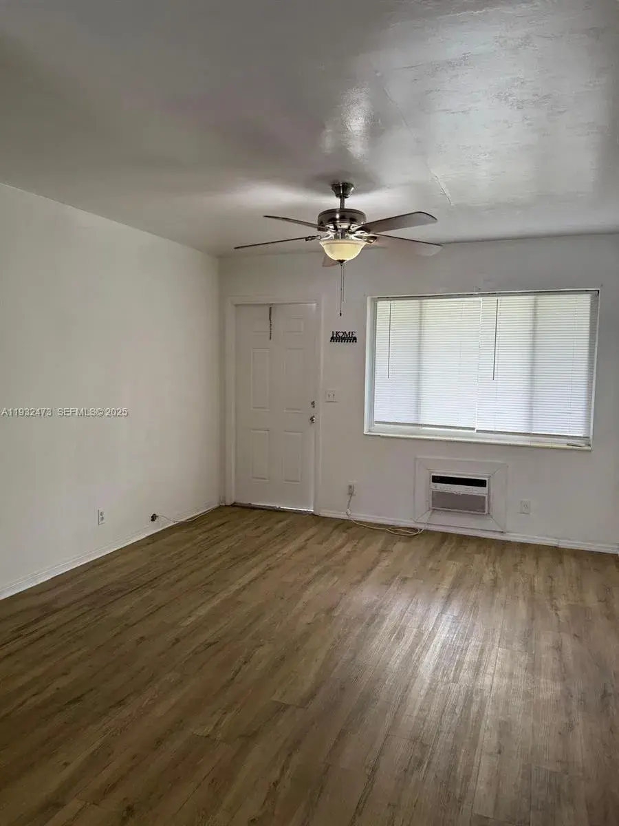 325 NE 2nd ST # 4, Hallandale Beach FL 33009