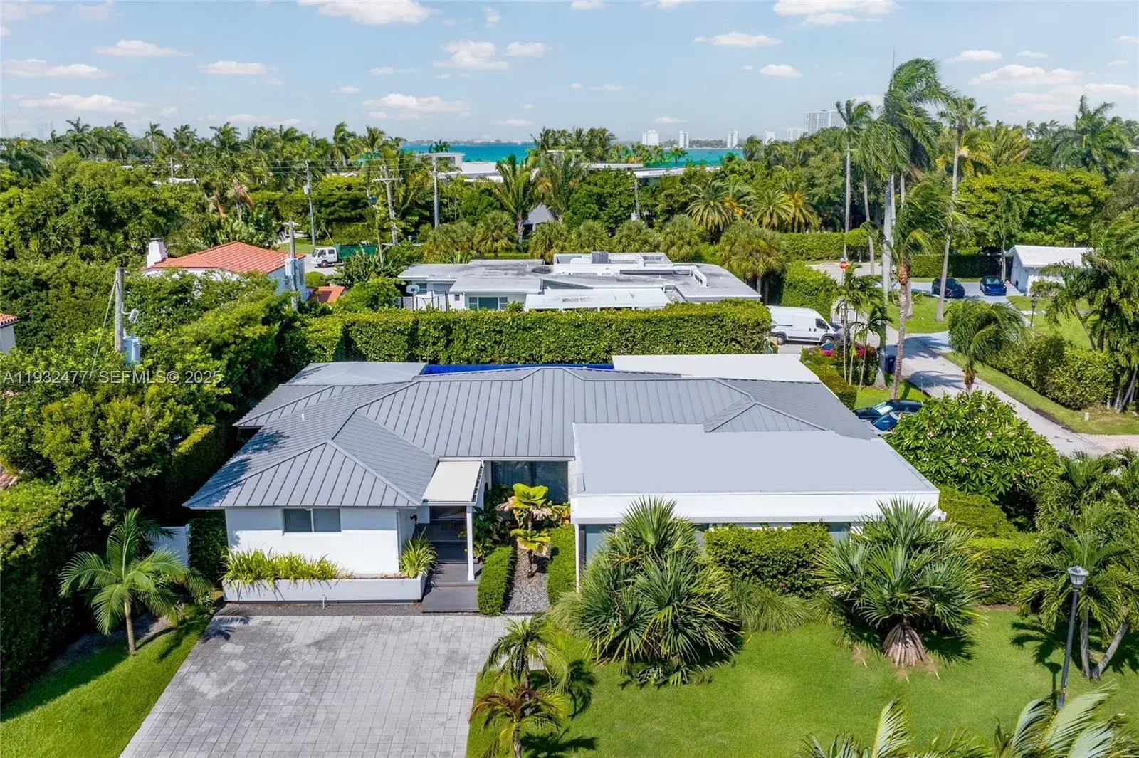 5 bedroom 5 bath for sale at 6420 Pinetree Drive Cir, Miami Beach FL 33141