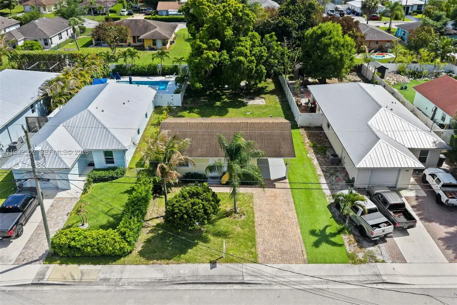 6894 3rd St, Jupiter FL 33458