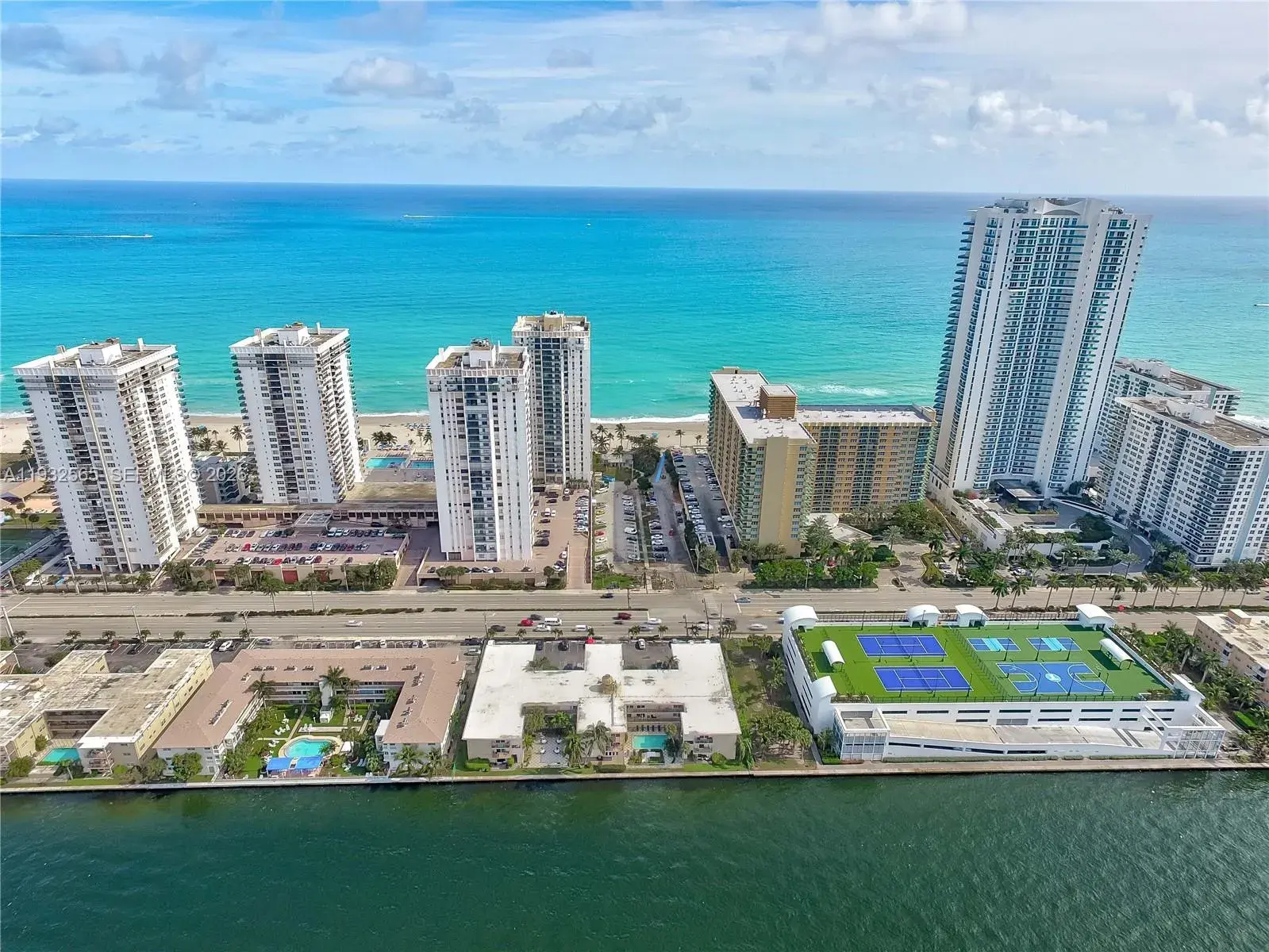 1 bedroom 1 bath Residential Lease for rent at 2600 S Ocean Dr # S104, Hollywood FL 33019