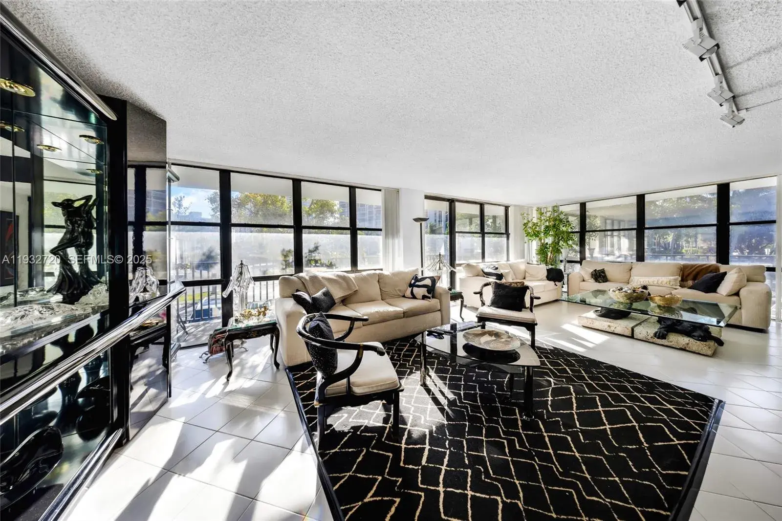 800 Parkview Dr # 230, Hallandale Beach FL 33009