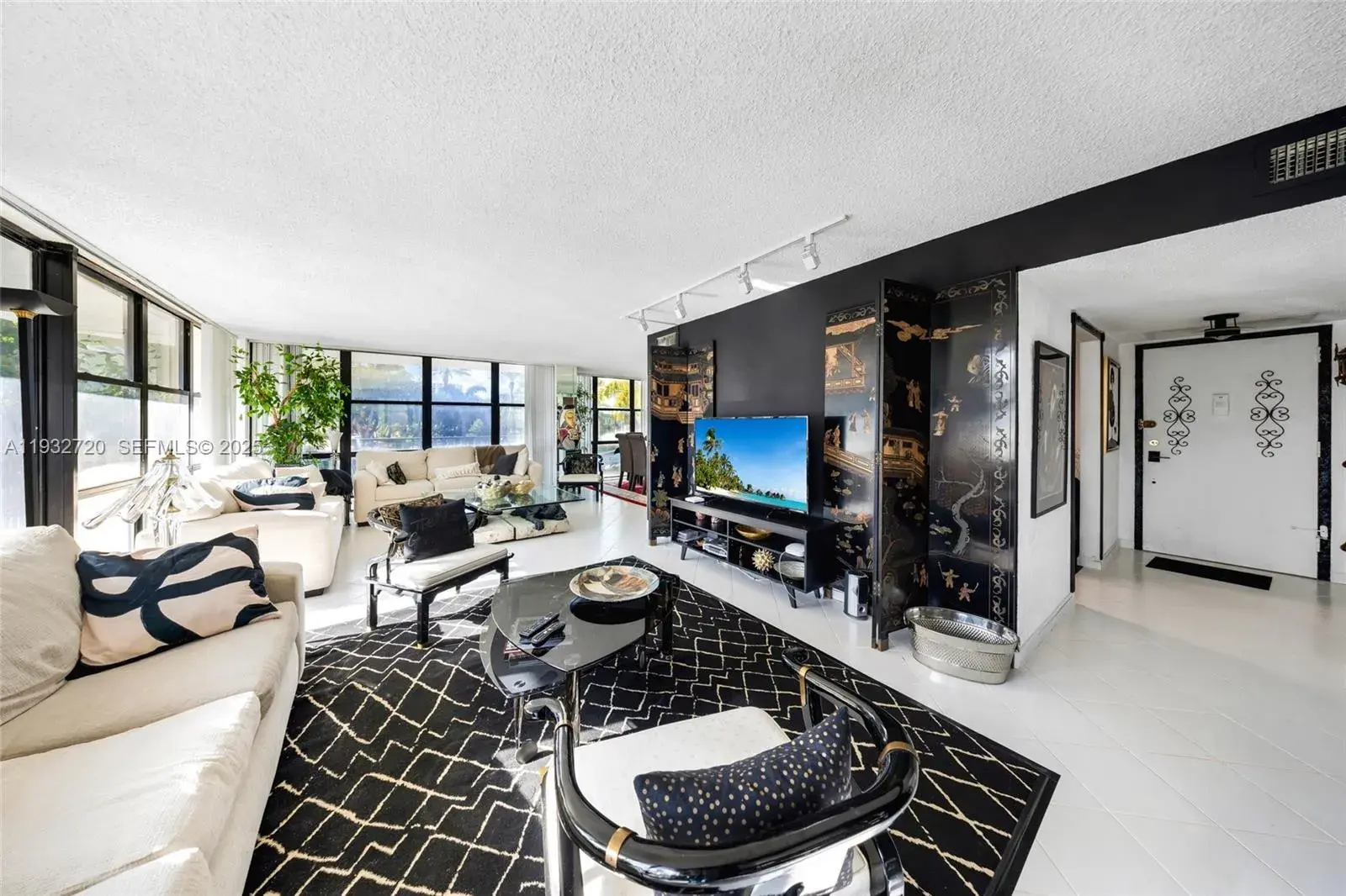 800 Parkview Dr # 230, Hallandale Beach FL 33009