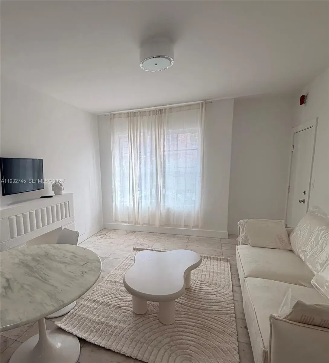 1 bedroom 1 bath Residential for sale at 801 8th St # 104, Miami Beach FL 33139
