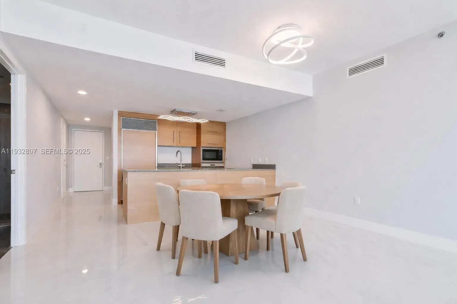 475 Brickell Ave # 3407, Miami FL 33131
