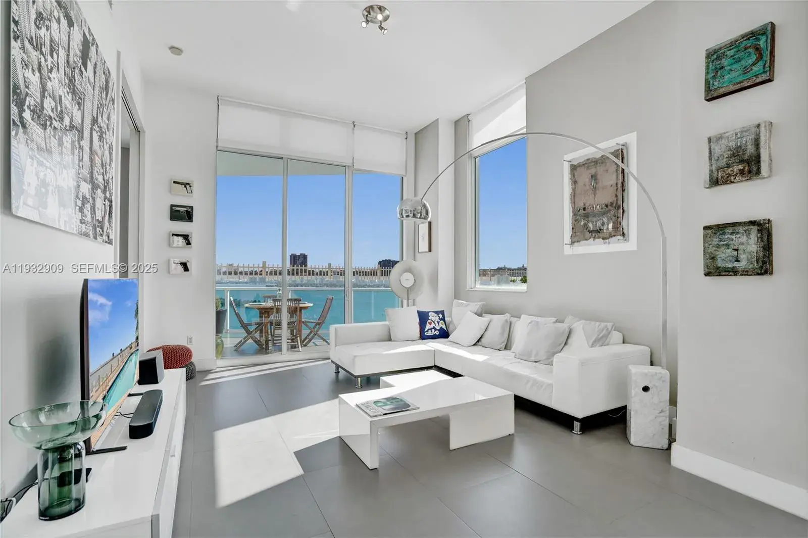 1 bedroom 2 bath Residential for sale at 725 NE 22nd St, Miami FL 33137