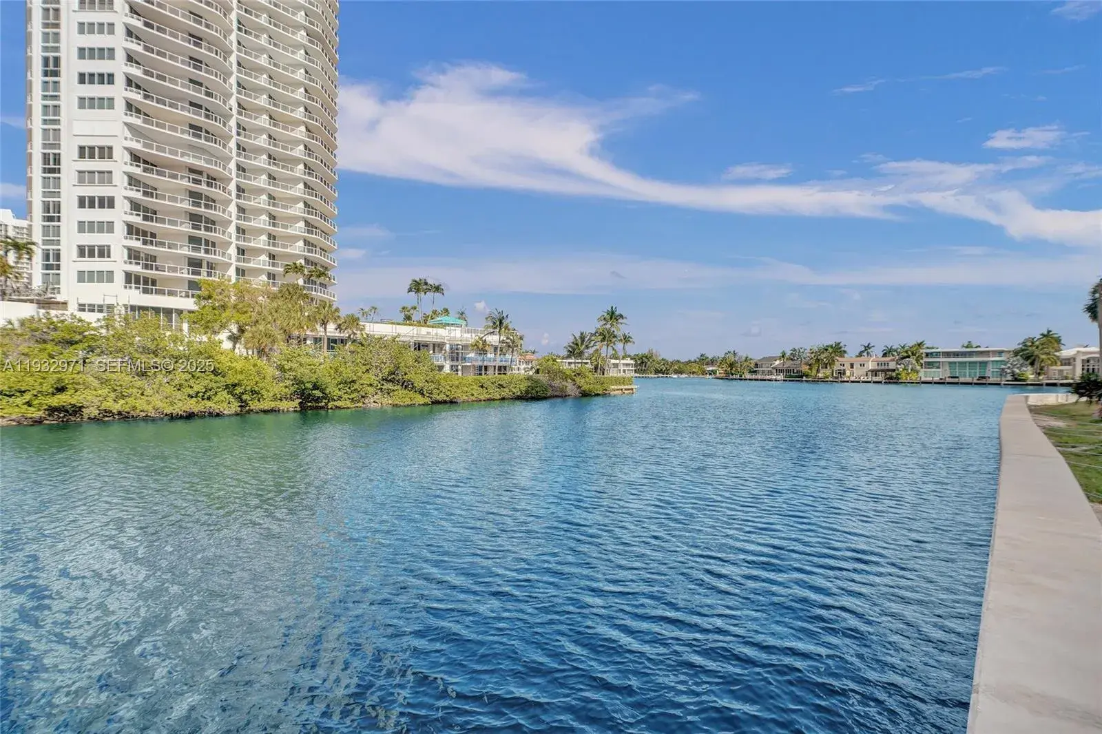 2 bedroom 2 bath Residential Lease for rent at 20515 E Country Club Dr # 249, Aventura FL 33180