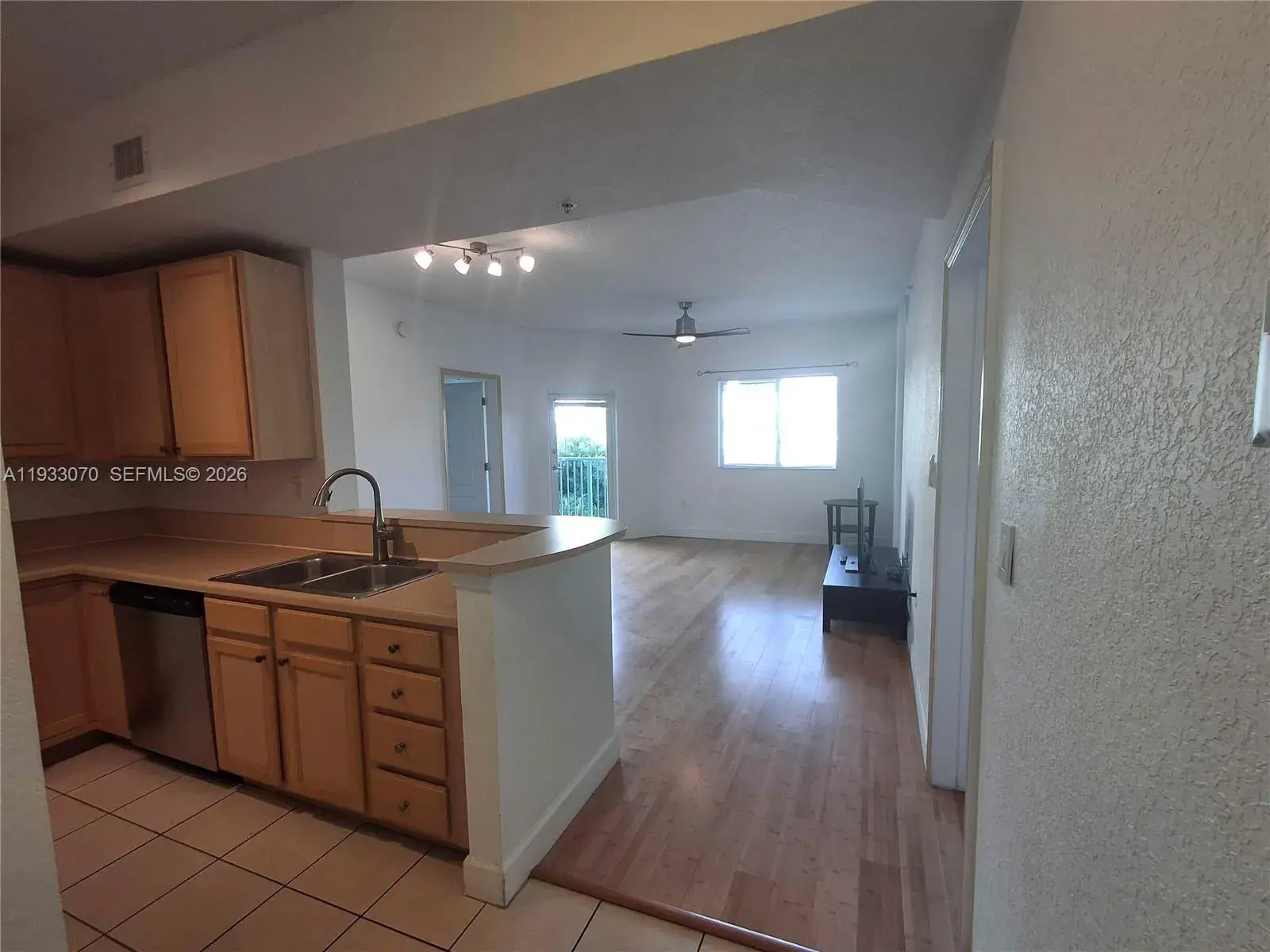 6001 SW 70th St # 542, South Miami FL 33143