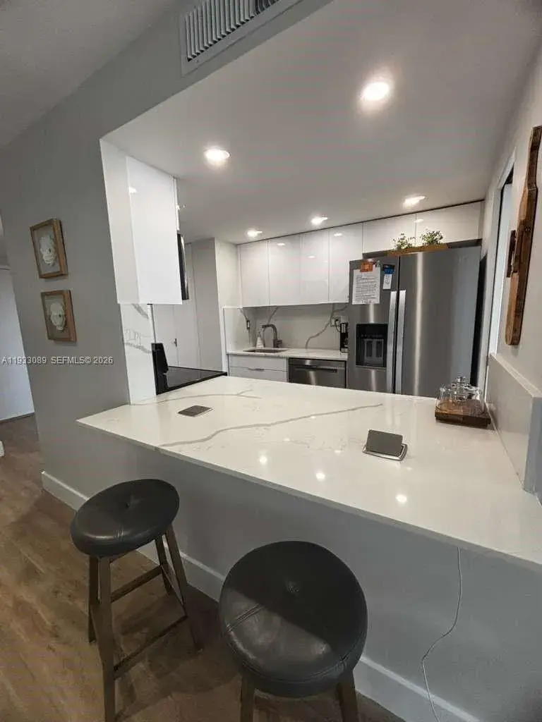 251 174th St # 1215, Sunny Isles Beach FL 33160