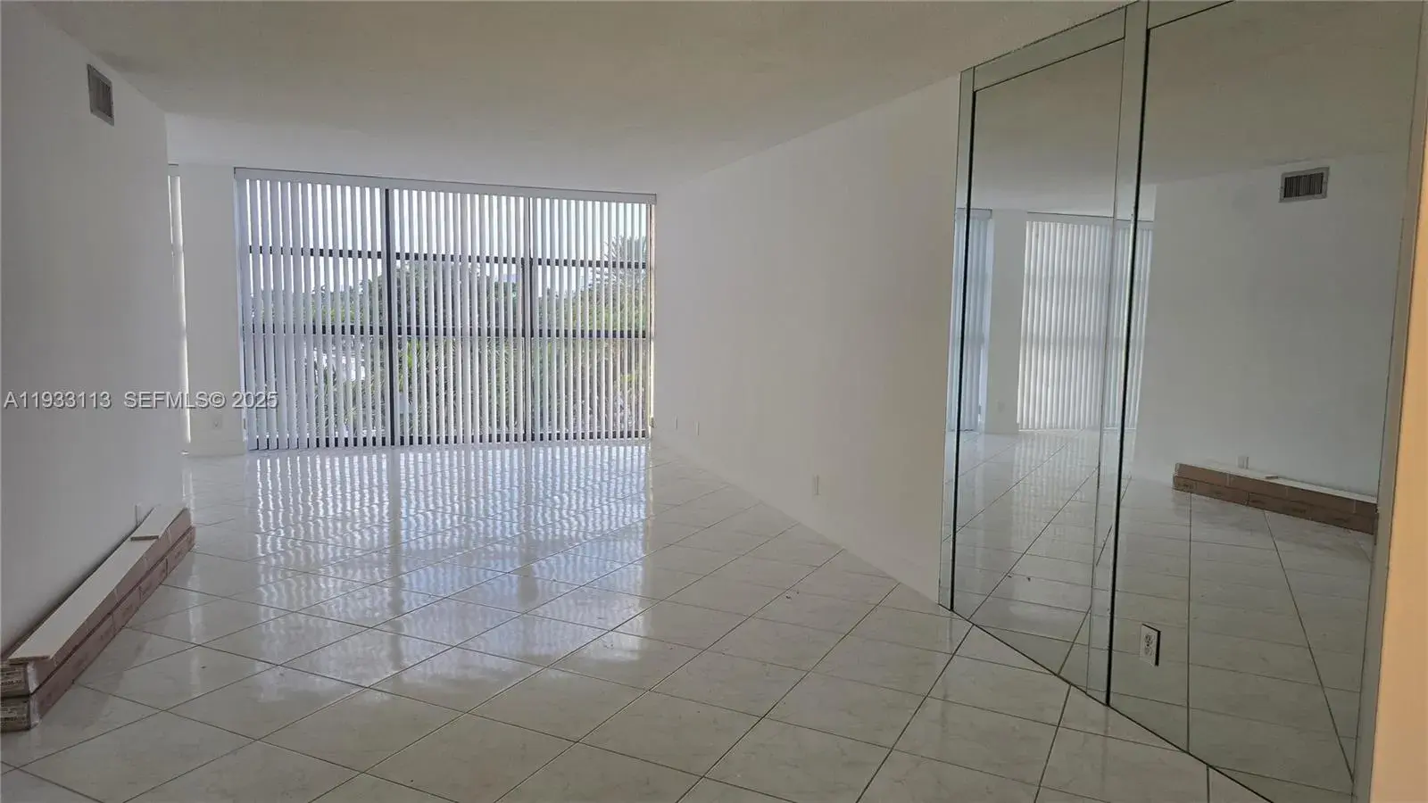 600 Parkview Dr # 525, Hallandale Beach FL 33009