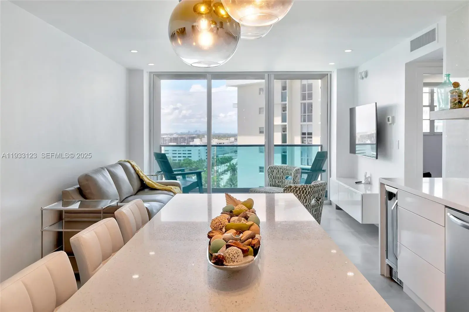 2 bedroom 1 bath Residential for sale at 4001 S Ocean Dr # 14H, Hollywood FL 33019