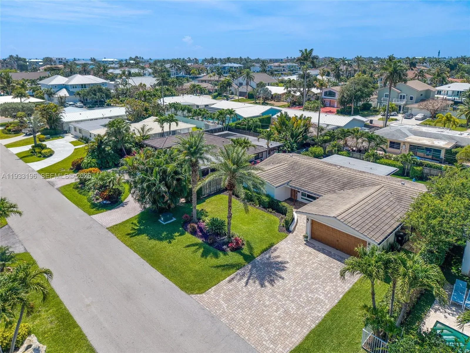 2832 NE 34th St, Lighthouse Point FL 33064