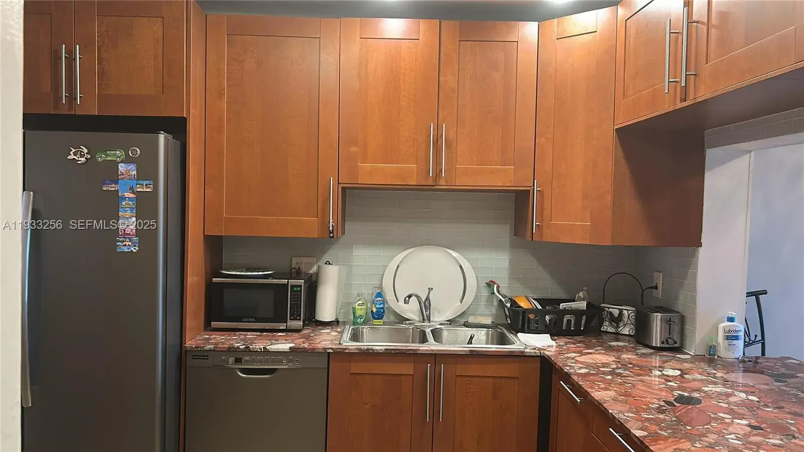 2 bedroom 1 bath Residential Lease for rent at 215 SE 3rd Ave # 306C, Hallandale Beach FL 33009