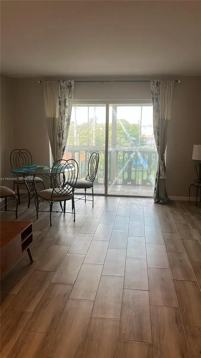 215 SE 3rd Ave # 306C, Hallandale Beach FL 33009