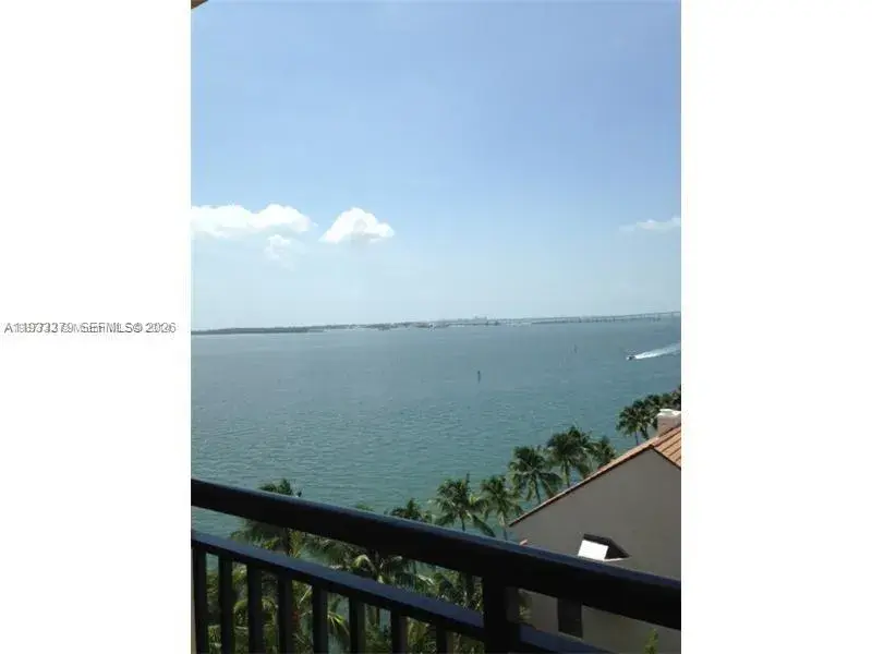540 Brickell Key Dr # 925, Miami FL 33131