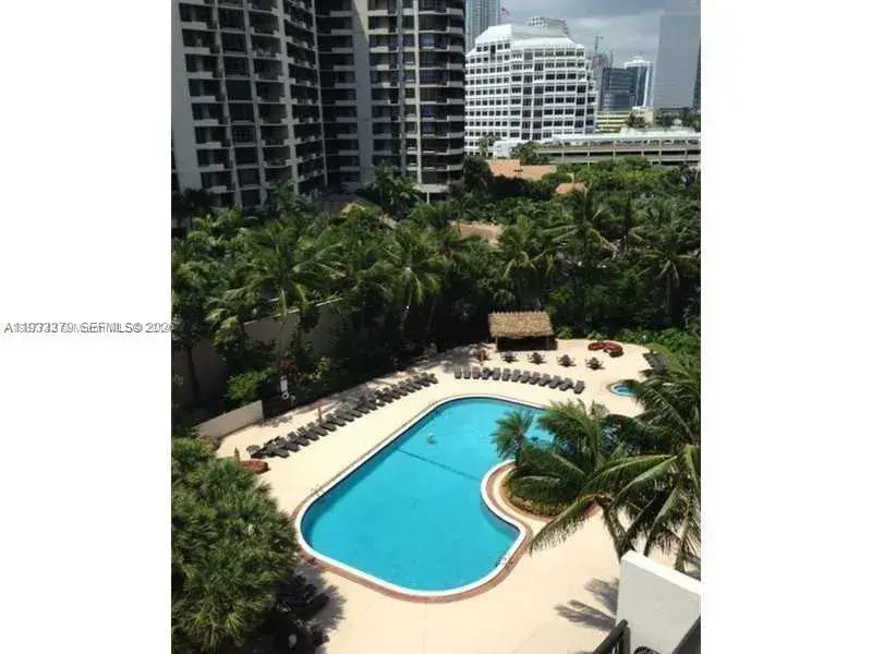 540 Brickell Key Dr # 925, Miami FL 33131