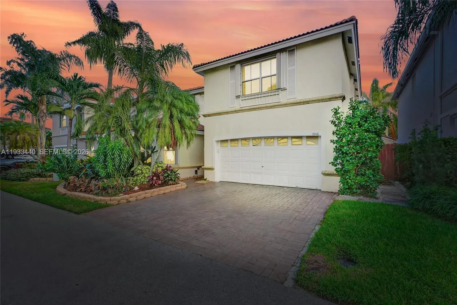 3 bedroom 2 bath Residential Lease for rent at 1046 Satinleaf St, Hollywood FL 33019