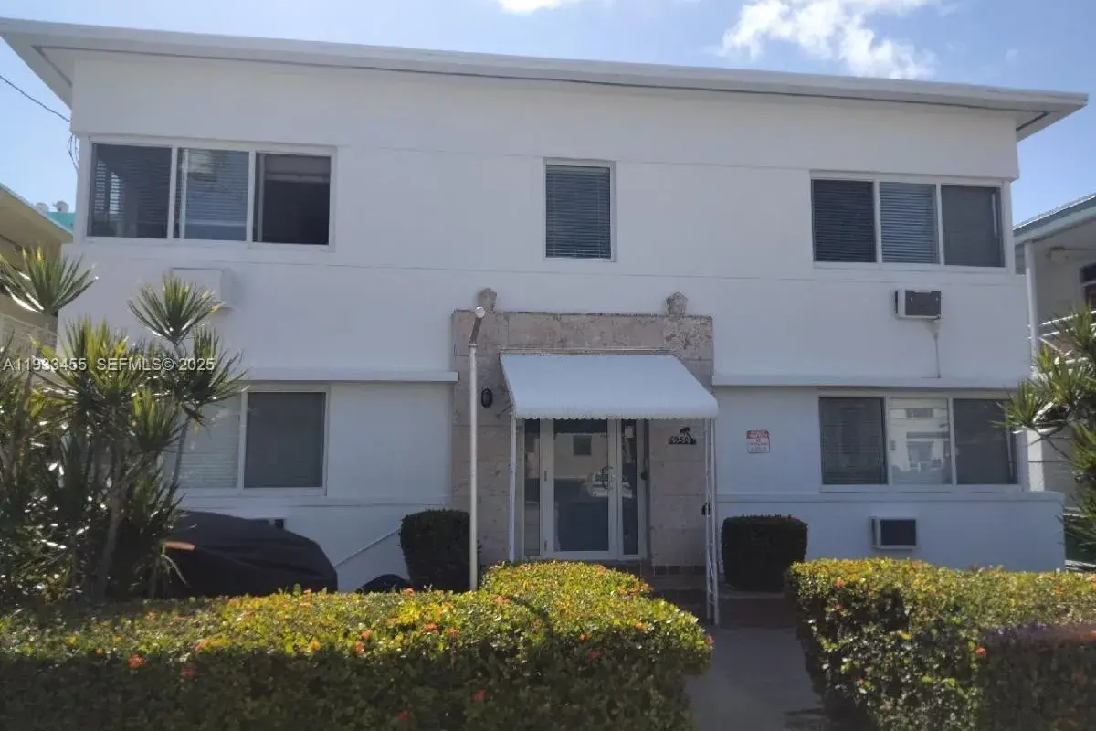 6950 Byron Ave # 3, Miami Beach FL 33141