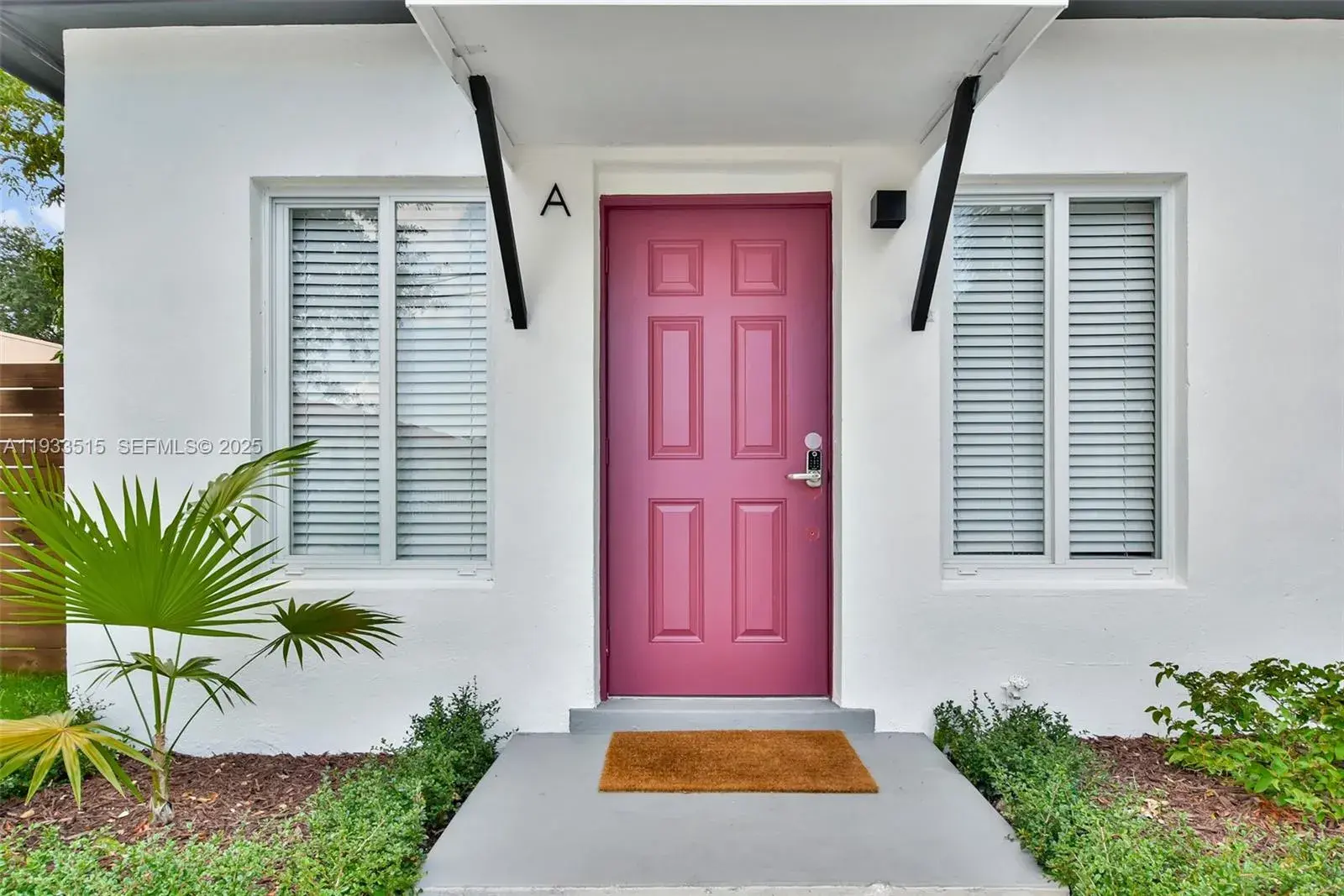 2055 NE 140th St, North Miami Beach FL 33181