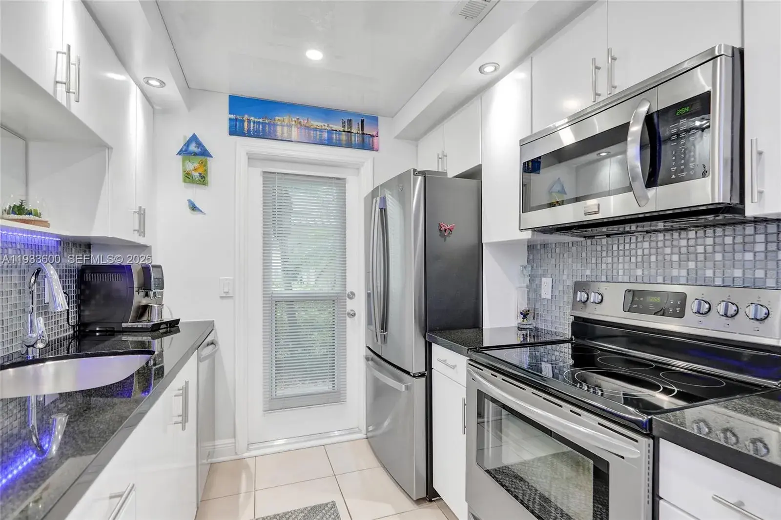 2600 Diana Dr # 110, Hallandale Beach FL 33009