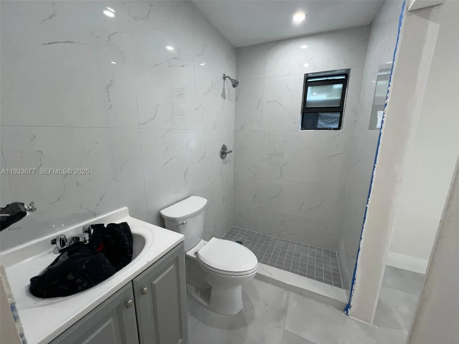 2169 NW Flagler Ter, Miami FL 33125