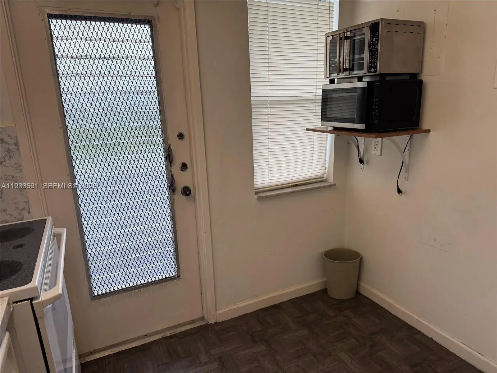 950 Hillcrest Dr # 411, Hollywood FL 33021