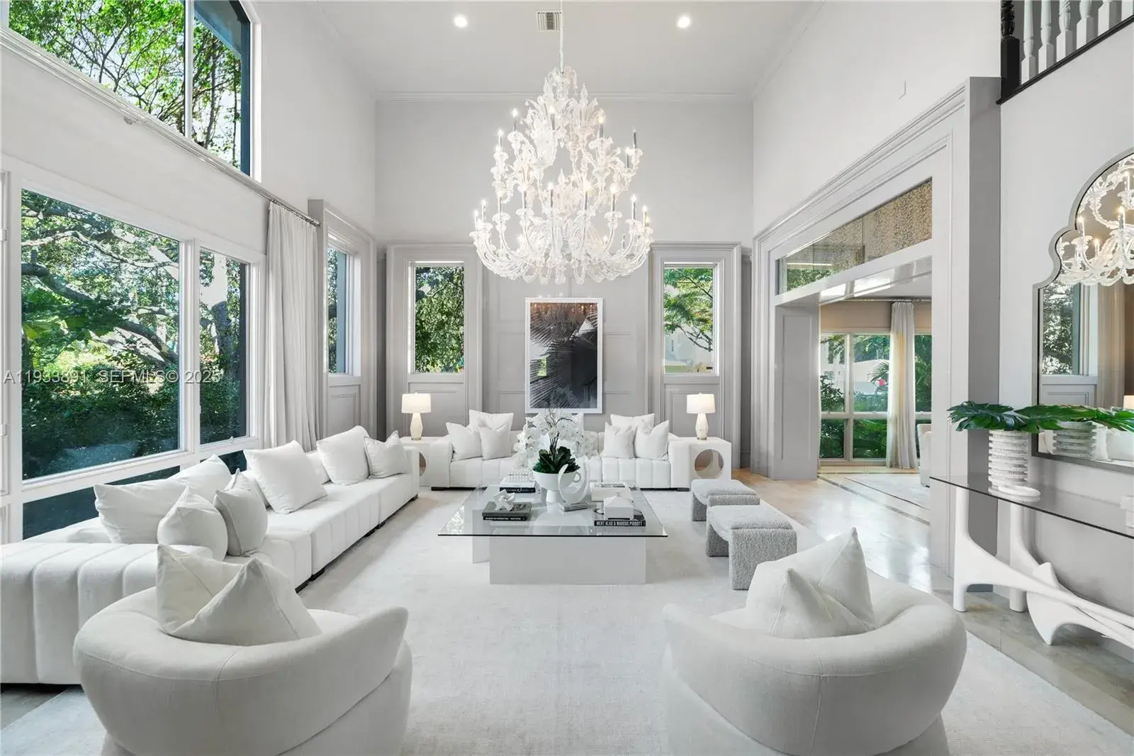 5077 N Bay Rd, Miami Beach FL 33140