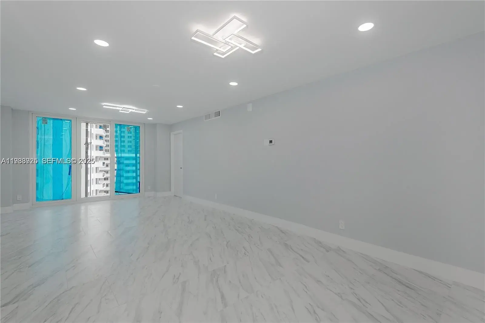 3180 S Ocean Dr # 706, Hallandale Beach FL 33009