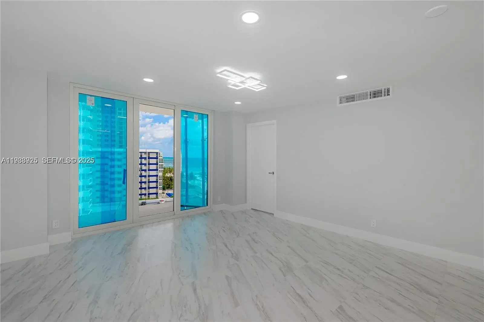 3180 S Ocean Dr # 706, Hallandale Beach FL 33009