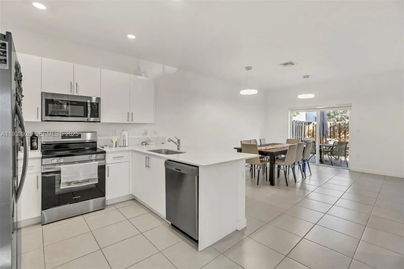11851 NW 46th St, Coral Springs FL 33076