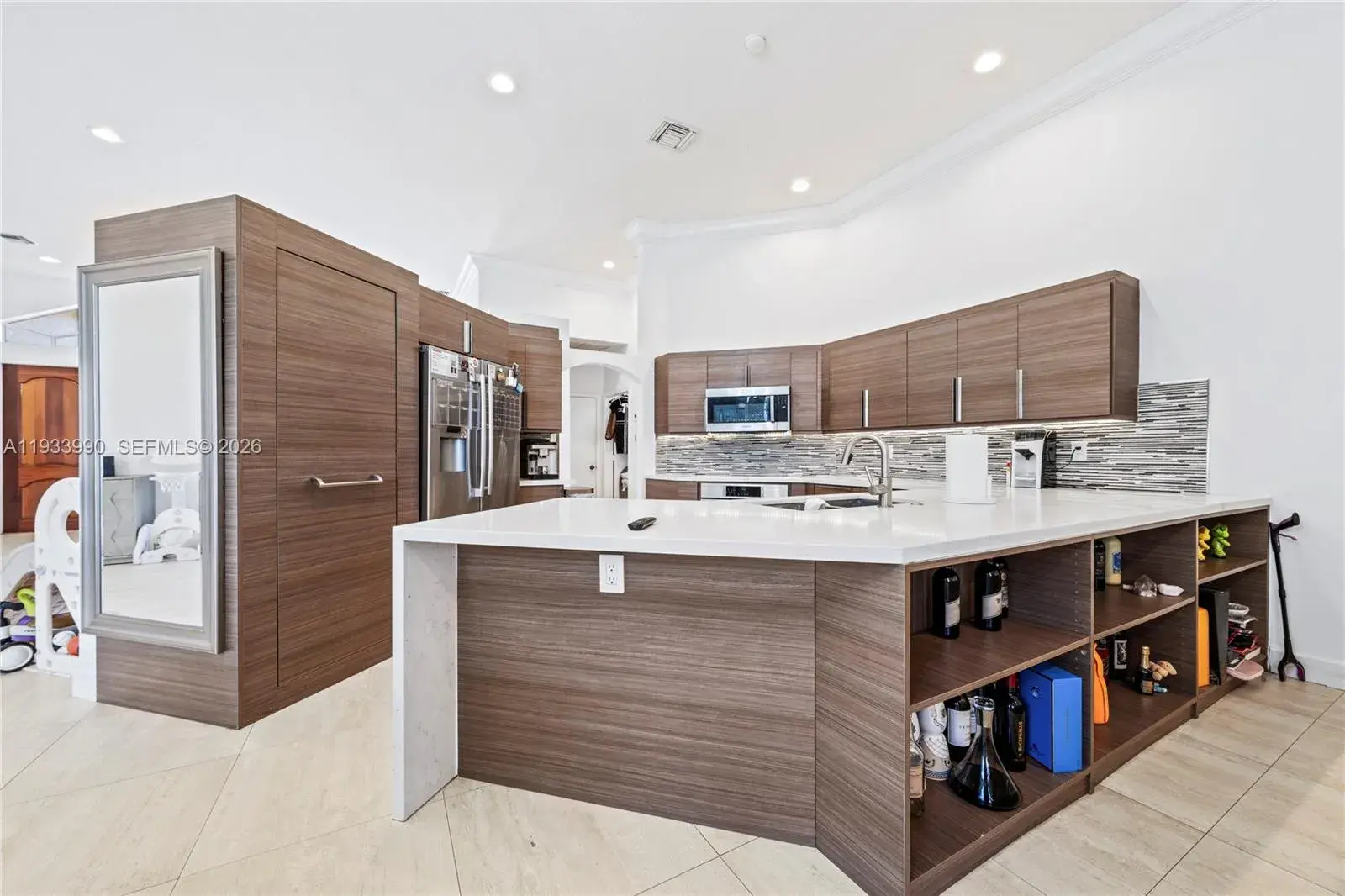 5 bedroom 3 bath Residential for sale at 2994 Oakbrook Dr, Weston FL 33332