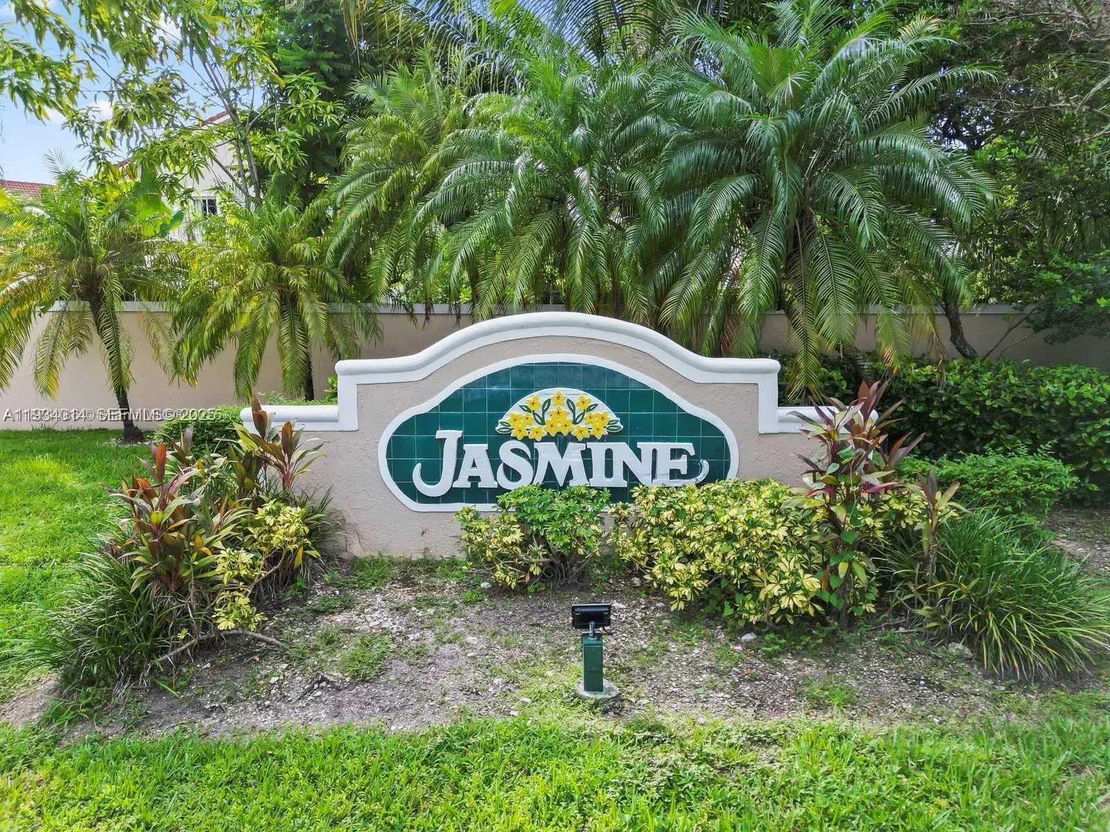 3 bedroom 2 bath Residential for sale at 15253 SW 111th St, Miami FL 33196