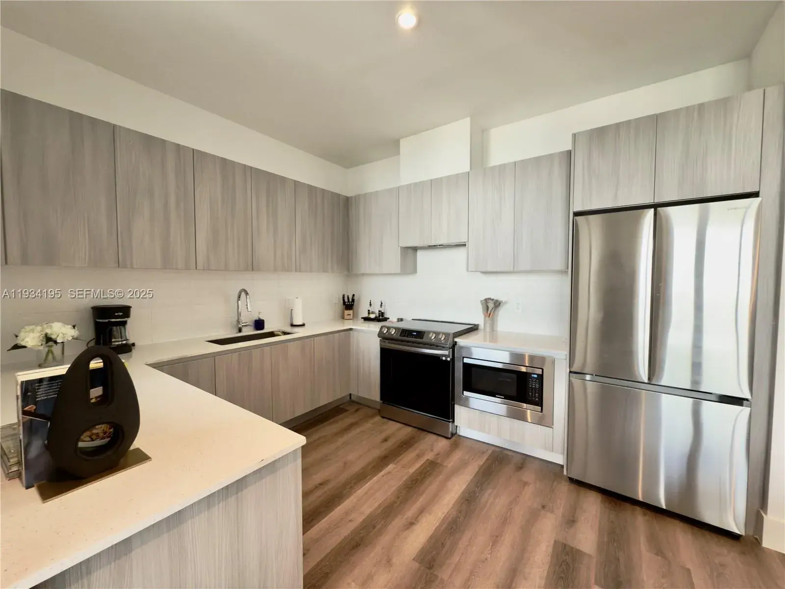 2800 SW 27th Terrace # 0211, Miami FL 33133