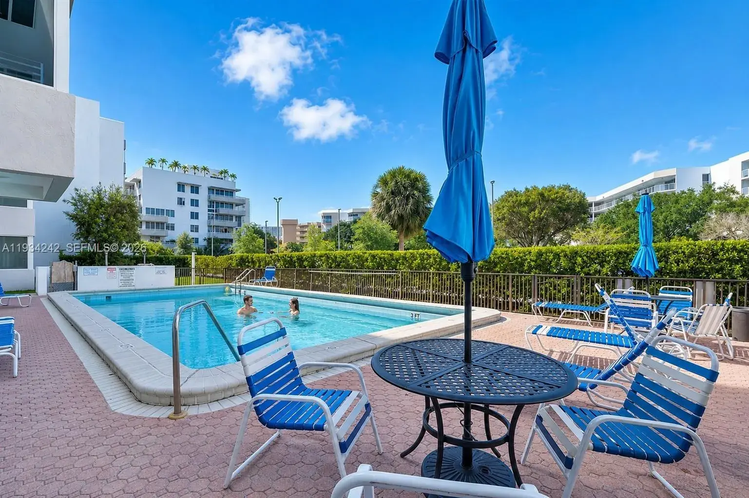 2 bedroom 2 bath for sale at 250 180th Dr # 155, Sunny Isles Beach FL 33160