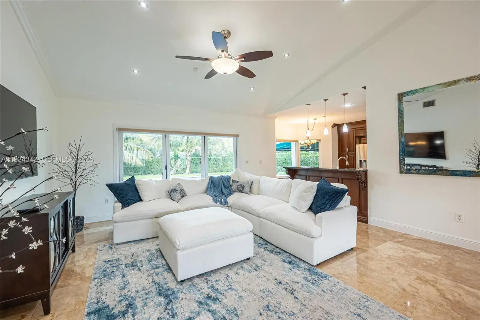 8235 NW 157th Ter, Miami Lakes FL 33016