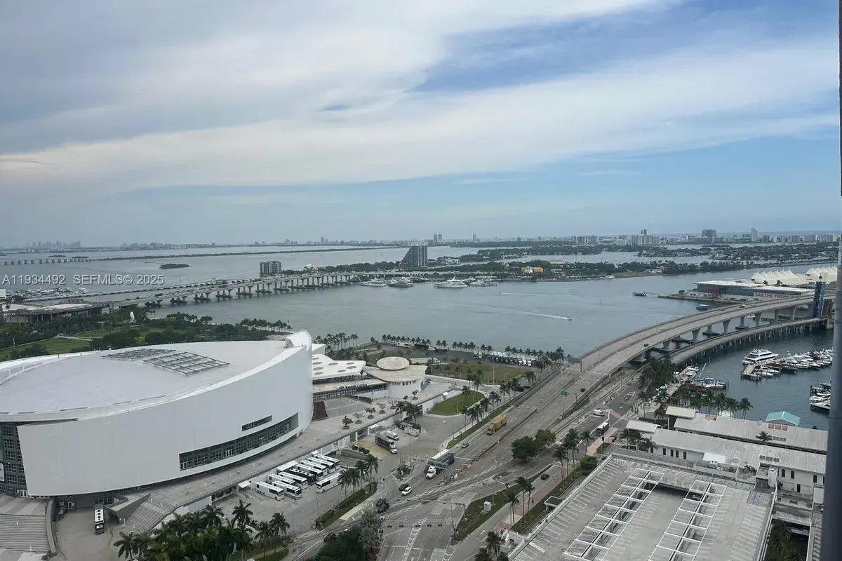 398 NE 5th St # 3403, Miami FL 33132