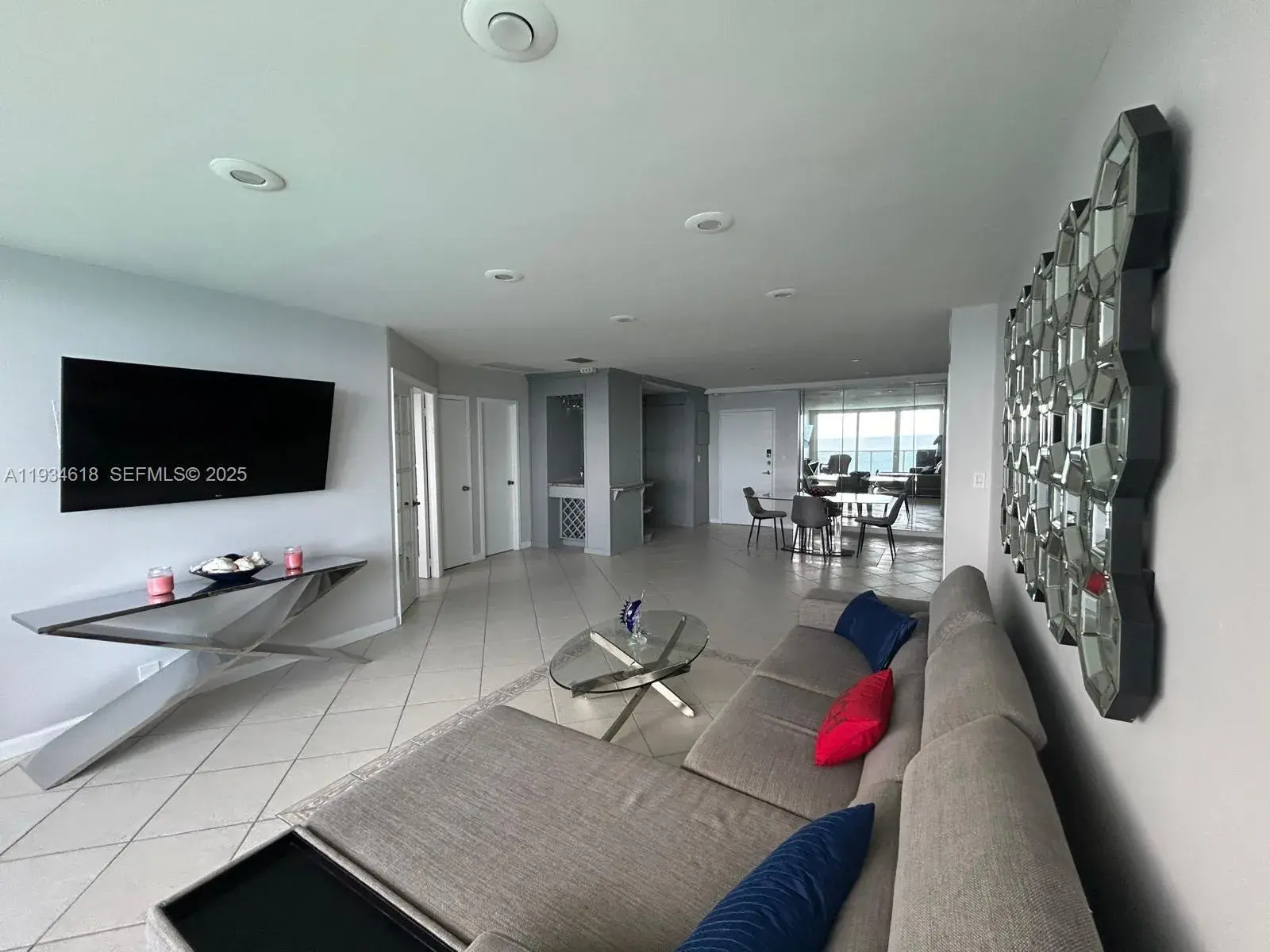 3140 S Ocean Dr, Hallandale Beach FL 33009