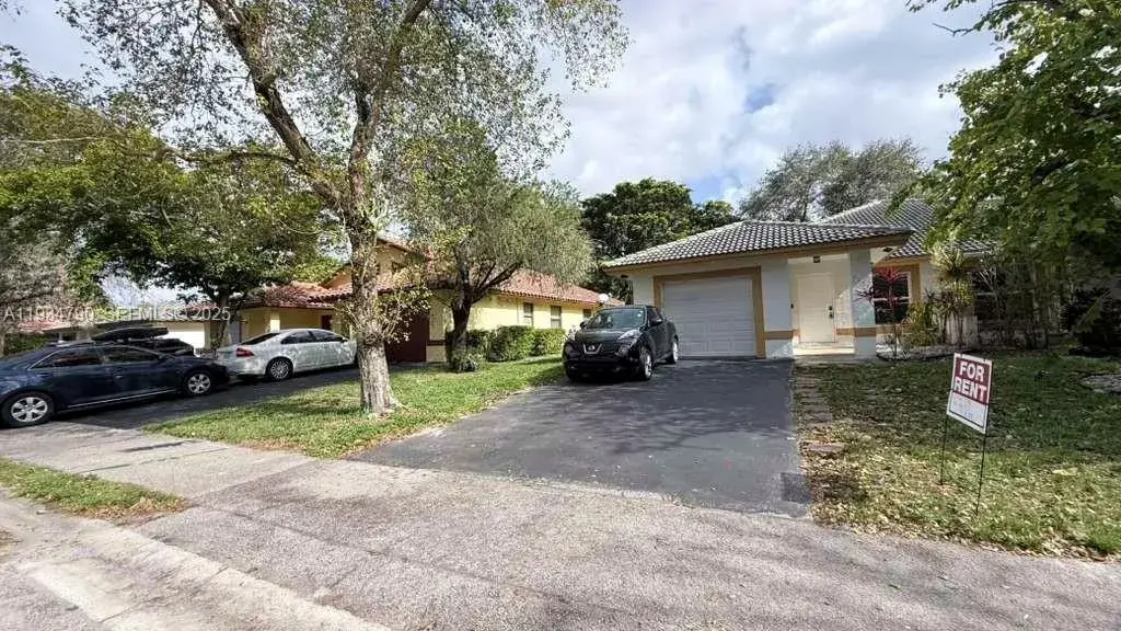 2377 NW 123rd Ave, Coral Springs FL 33065