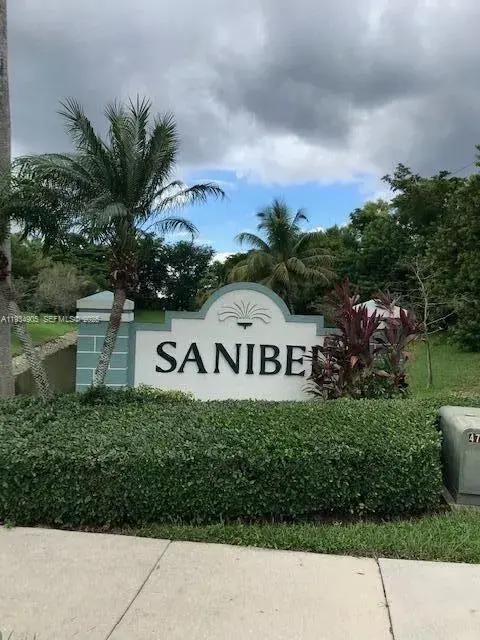 2 bedroom 1 bath Residential for sale at 8040 Sanibel Dr # 8040, Tamarac FL 33321