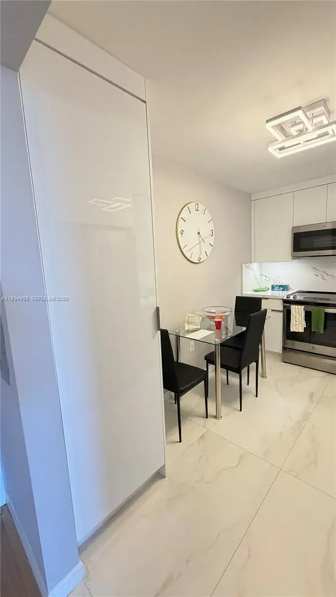 100 Bayview Dr # 306, Sunny Isles Beach FL 33160