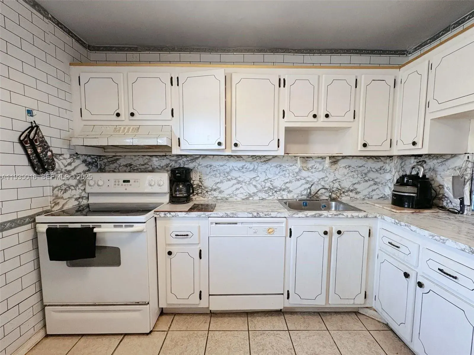 410 SE 2nd St # 406, Hallandale Beach FL 33009