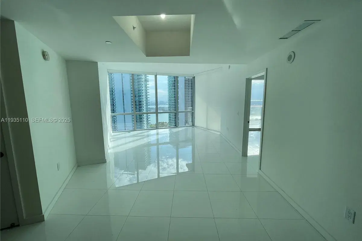 851 NE 1st Ave # 3103, Miami FL 33132