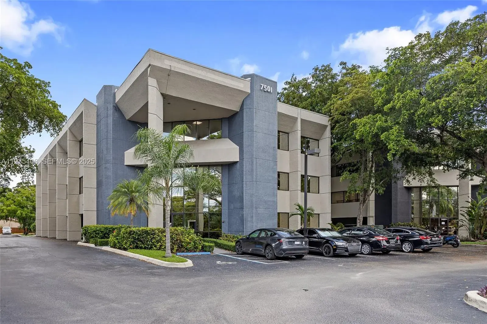Commercial Sale for sale at 7501 W Oakland Park Blvd, Lauderhill FL 33319