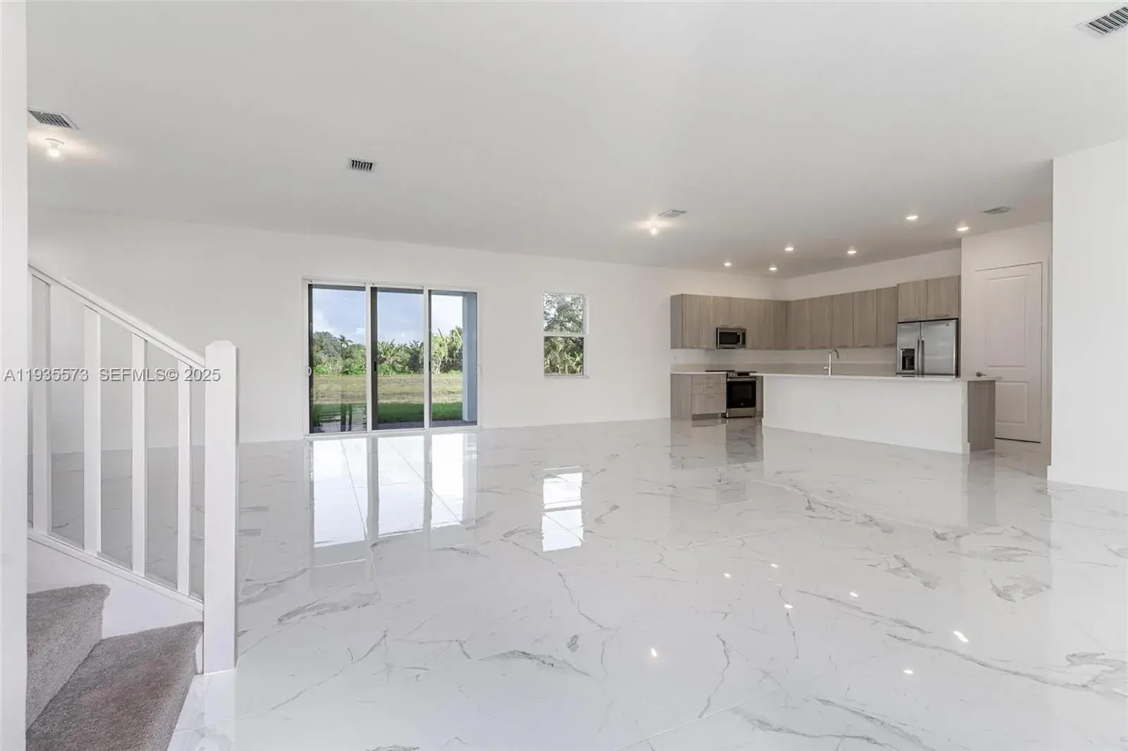 12259 SW 43rd St, Davie FL 33330