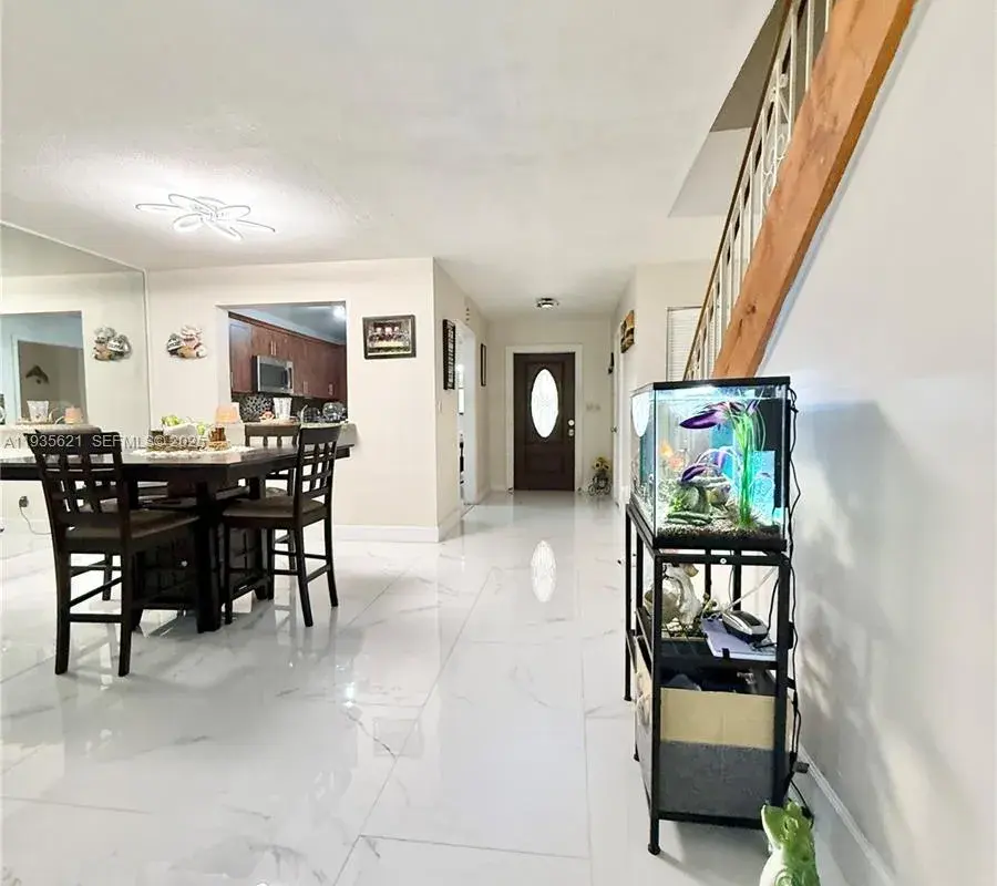 3536 Estepona Ave, Doral FL 33178